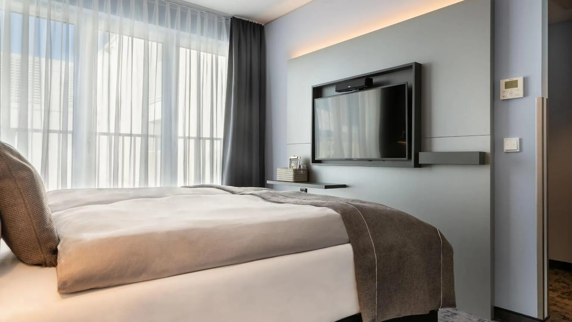 Holiday Inn - The Niu, Charly Frankfurt City By Ihg Frankfurt am Main Hotel